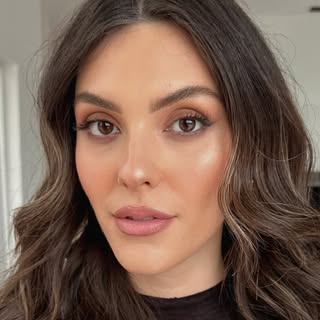 Julia Hurst (@juliarosehurst) profile picture